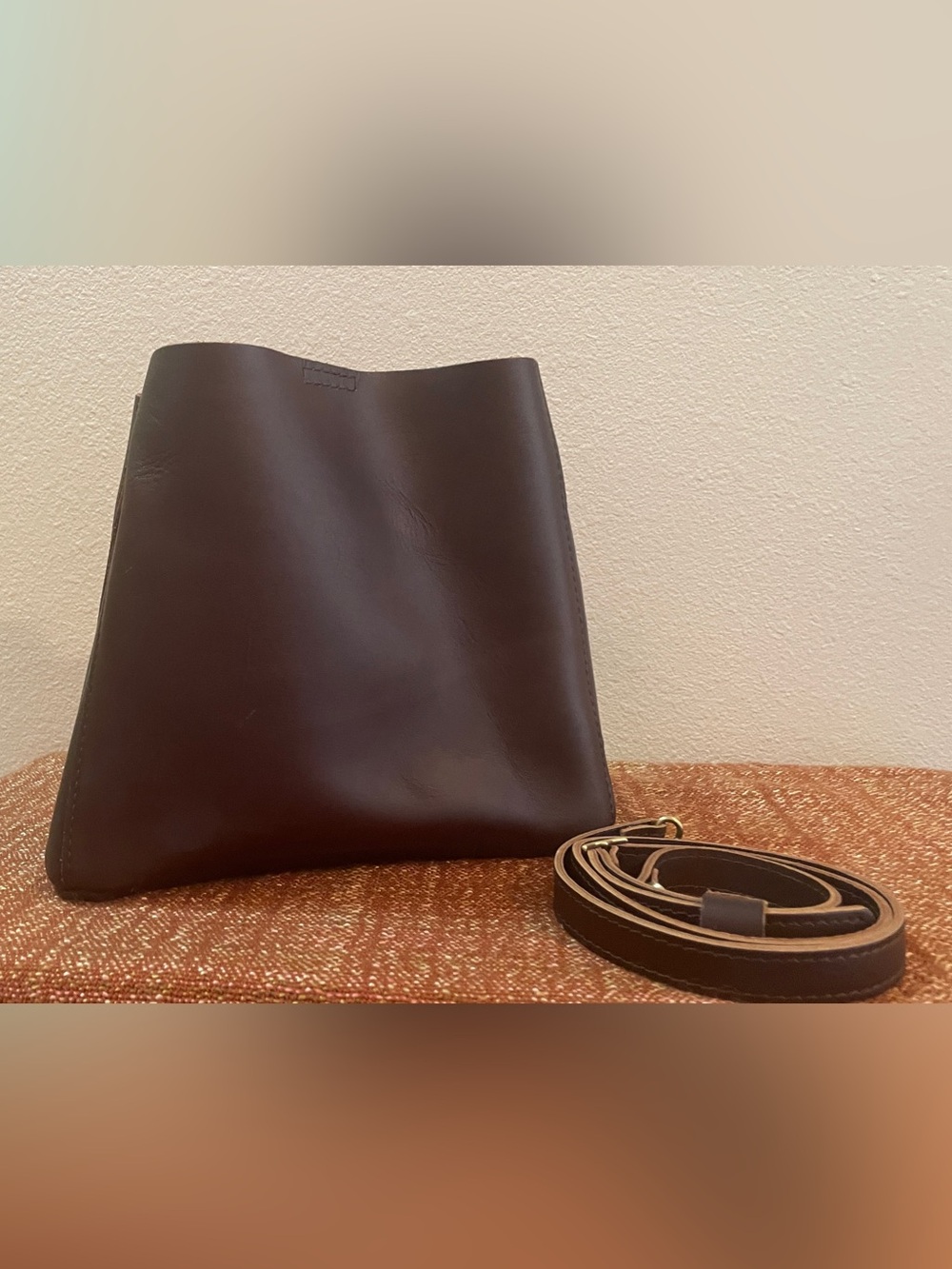 Portland Leather Butterfly Bucket in GRIZZLY PLG - Picture 2 of 10